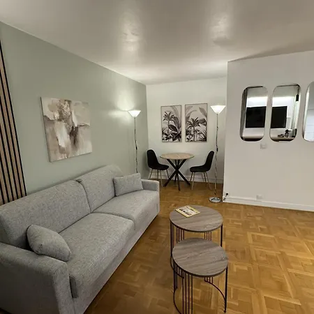 Apartment Nice Studio With Balcony Near The Eiffel Tower
