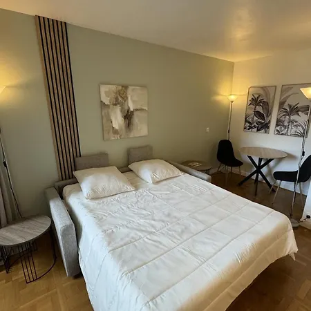 Apartment Nice Studio With Balcony Near The Eiffel Tower Paris